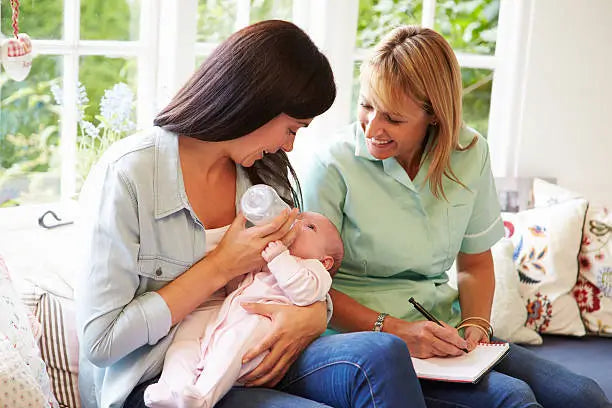 How Much Should a Newborn Eat? A Feeding Guide for New Parents